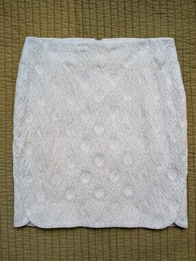 Le Château White Mini Skirt Textured Floral Size 5/6 Made in Canada